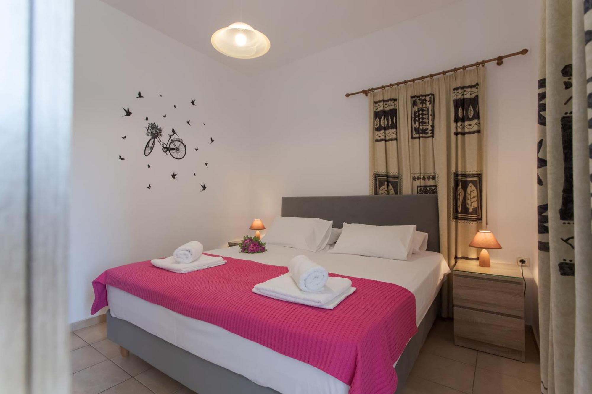 Manos Apartments Almirida Habitación foto
